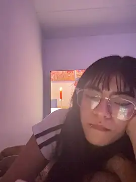 AngieRousse_'s cam snapshot