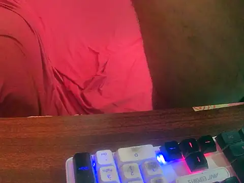 MasterHunt007's cam snapshot