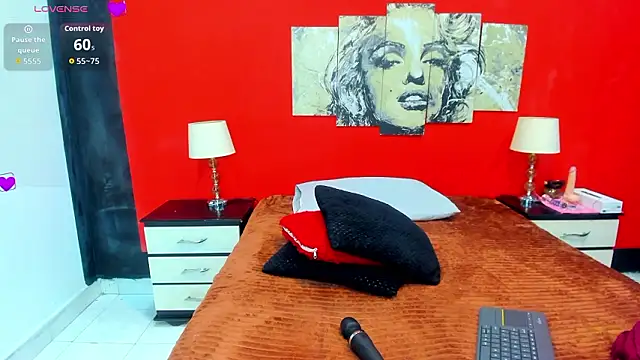 Cora_222's cam snapshot