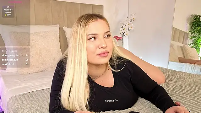 KilianaNoir live sex cam
