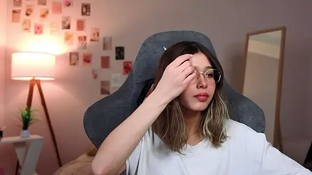 dinnerwithflowers's cam snapshot