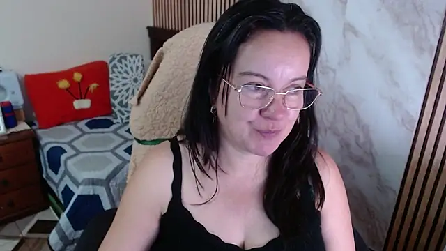 Sonialorens_ live sex cam