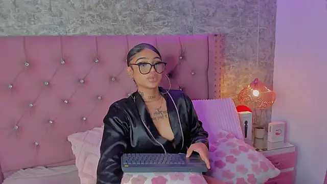 Mia_Jansen live sex cam