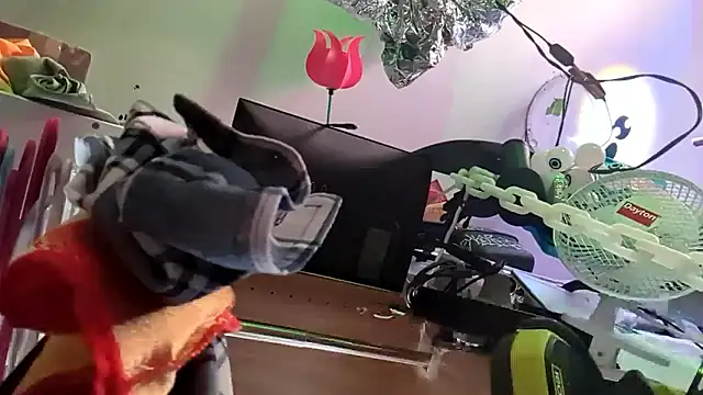 gurlnips live sex cam