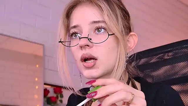 TinaDavil's cam snapshot