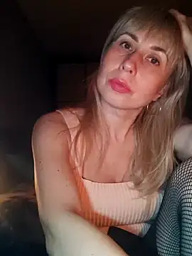 SelinaLovqx's cam snapshot