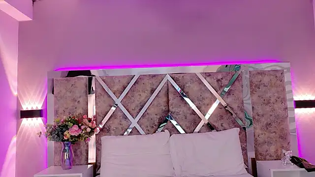 MeganR_'s cam snapshot