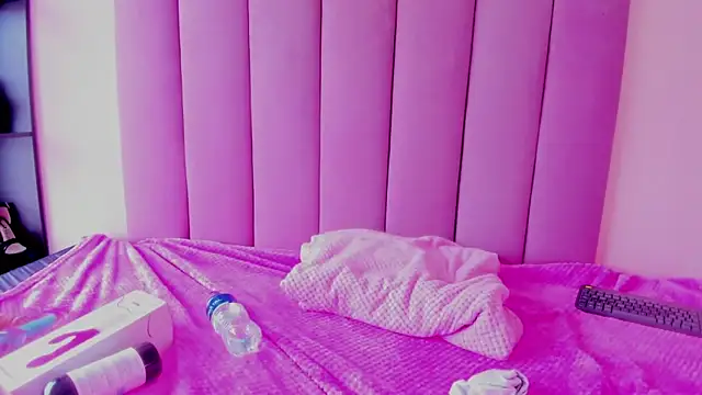 violet_myerrs's cam snapshot