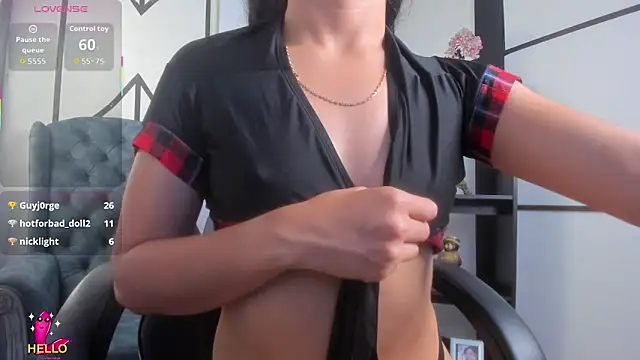 CatalinaMartinezz_'s cam snapshot