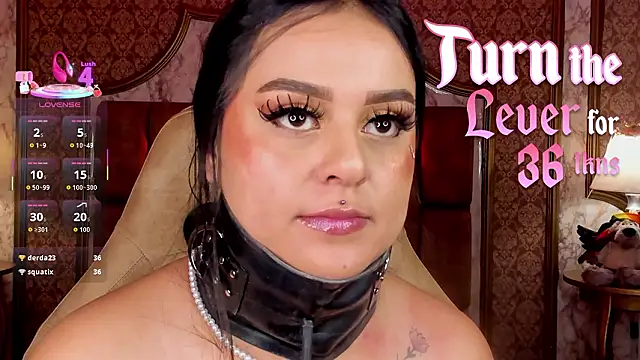 SoffiQueen live sex cam