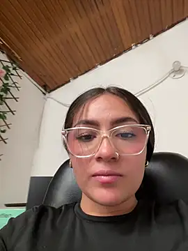 Alyha_Cortes's cam snapshot