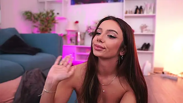 Aisha_Bee's cam snapshot