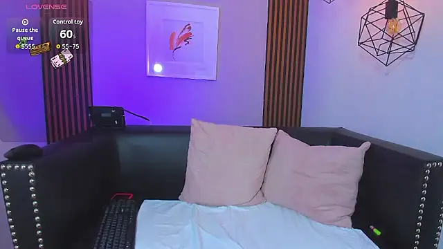 Nahiajhonson_'s cam snapshot