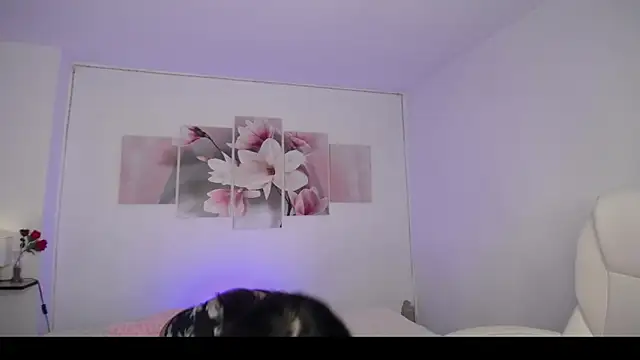 aylin_ross_'s cam snapshot