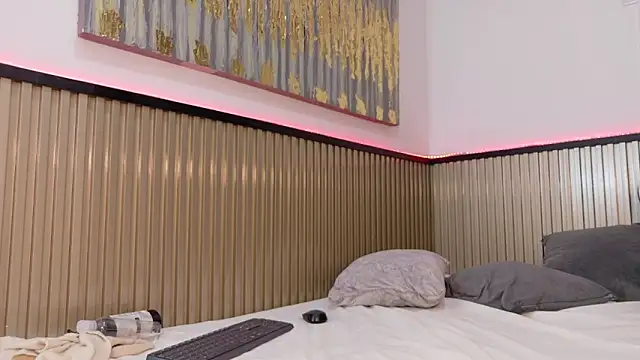 Scarlet_Vixen_'s cam snapshot