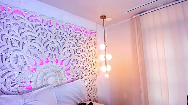 nahomi_sweett's cam snapshot