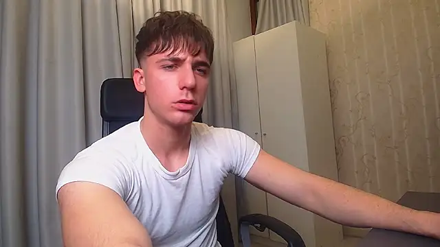 KellenWest's cam snapshot