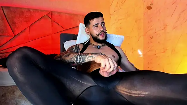 DickGriffith_'s cam snapshot