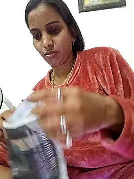 Hotty-Nidhi's cam snapshot