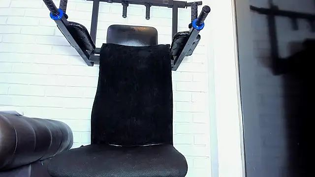 ItaloMoore's cam snapshot