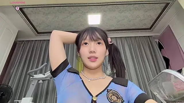 Yaya--728 live sex cam