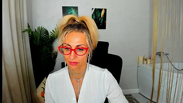 MuseOfStage's cam snapshot