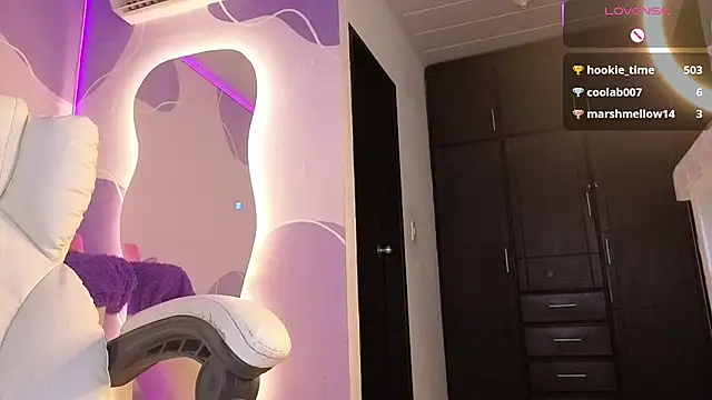 auroracute02's cam snapshot