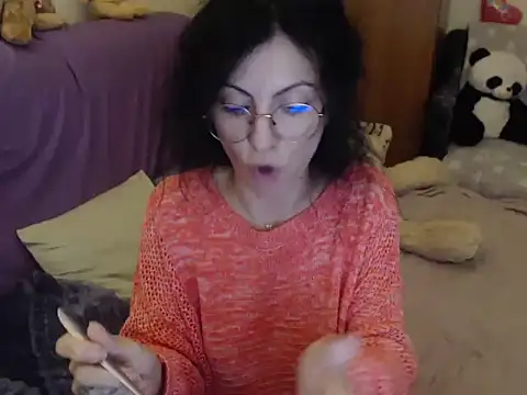 Emmatoo's cam snapshot