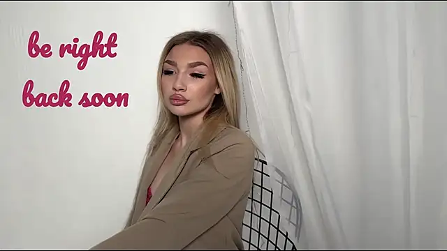 Ella_Milla's cam snapshot