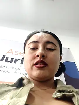 _Sarah-Office1's cam snapshot