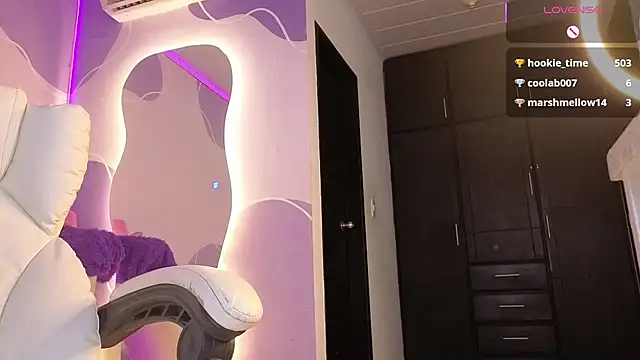 auroracute02's cam snapshot