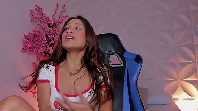 cora_22's cam snapshot