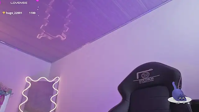 ZURY_TAY's cam snapshot