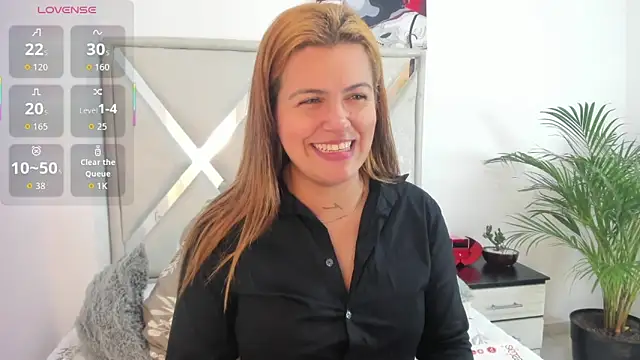 Alexandra_Torress's cam snapshot