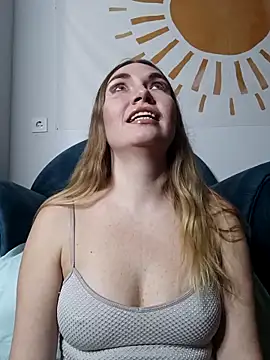 KisaVixen's cam snapshot