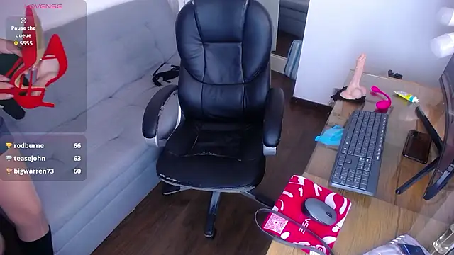 loretta_fraser's cam snapshot