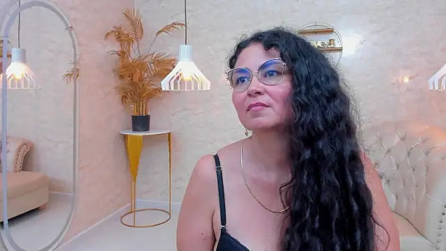 MiaMaturee's cam snapshot