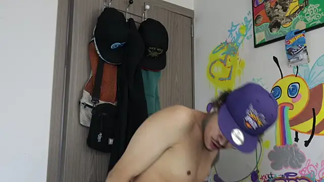 trieone's cam snapshot