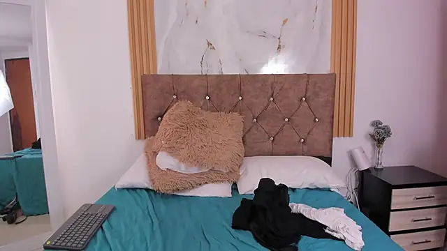 scarletnoir03's cam snapshot