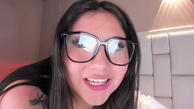 AvyMilton's cam snapshot