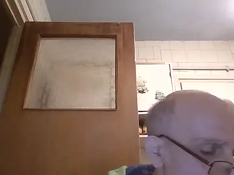 mariusica1@xh's cam snapshot