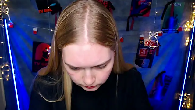 MademoiselleCl's cam snapshot