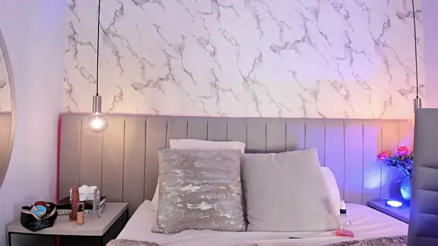 Karlla_Brown live sex cam