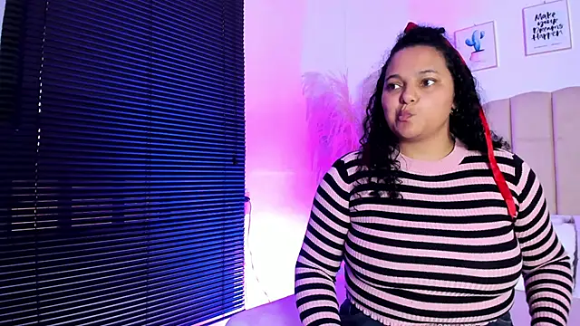 _aithanaa_'s cam snapshot