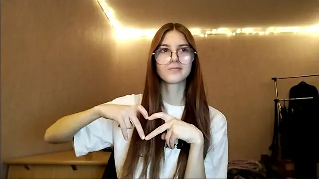 VictorinaMccorey live sex cam