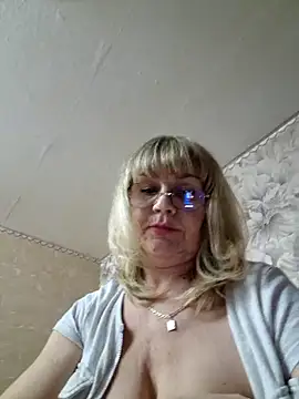 gentleblonde's cam snapshot