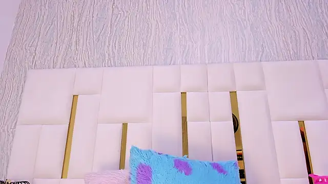 hillary_uckerman_'s cam snapshot