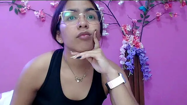 skinnysofia18's cam snapshot