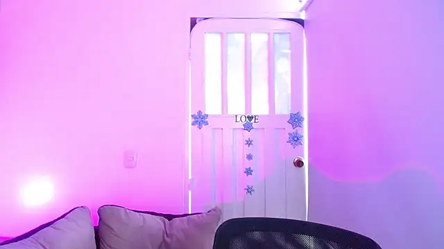 milfrousse's cam snapshot