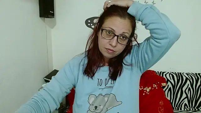 LadyHellene's cam snapshot